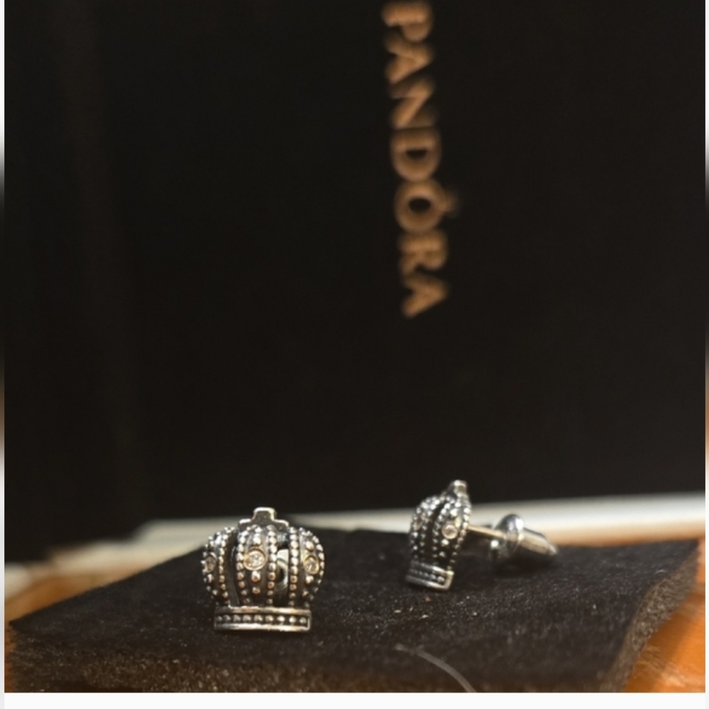 Pandora Silver Crown Stud Earrings with Clear Stones - Picture 2 of 2